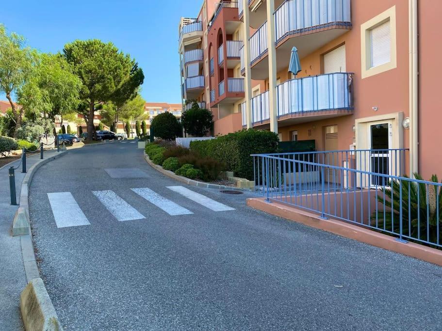 Coeur De Frejus, L'Amphitheatre, Appartement 3 Pieces Climatise, Terrasse, Barbecue, Piscine & Parking Eksteriør billede