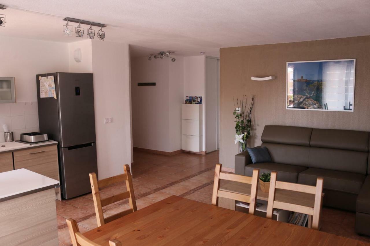 Coeur De Frejus, L'Amphitheatre, Appartement 3 Pieces Climatise, Terrasse, Barbecue, Piscine & Parking Eksteriør billede